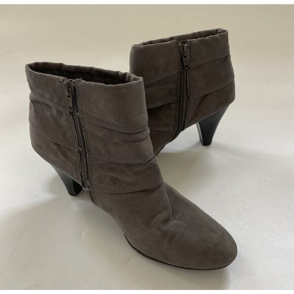 Karen Scott Boots Womens Melodea Ankle Booties Gray Heels Size 9M - Picture 1 of 11